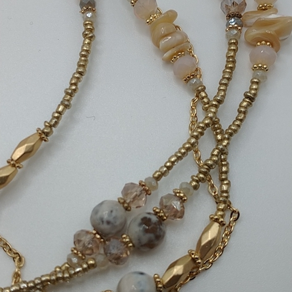 Costume gold tone multi strand faux gems and crystals necklace with Pendant - Picture 12 of 12